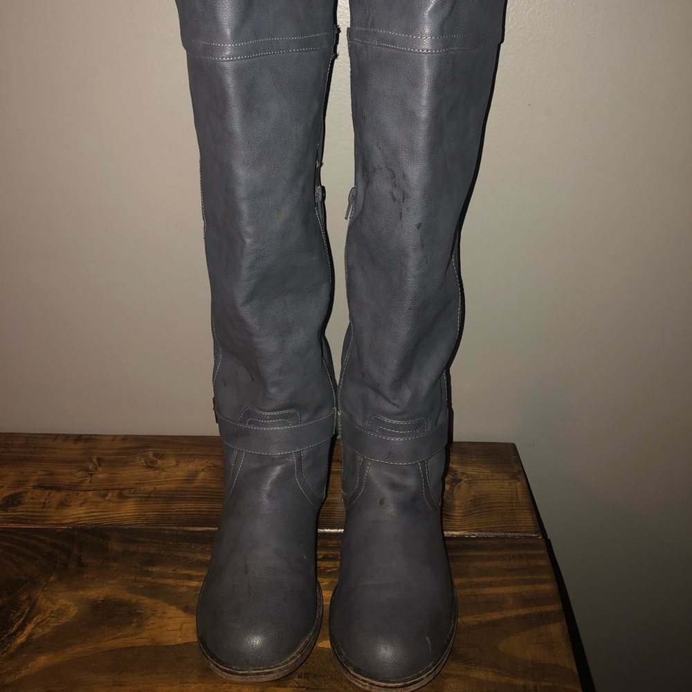 Talll women’s boots size 9